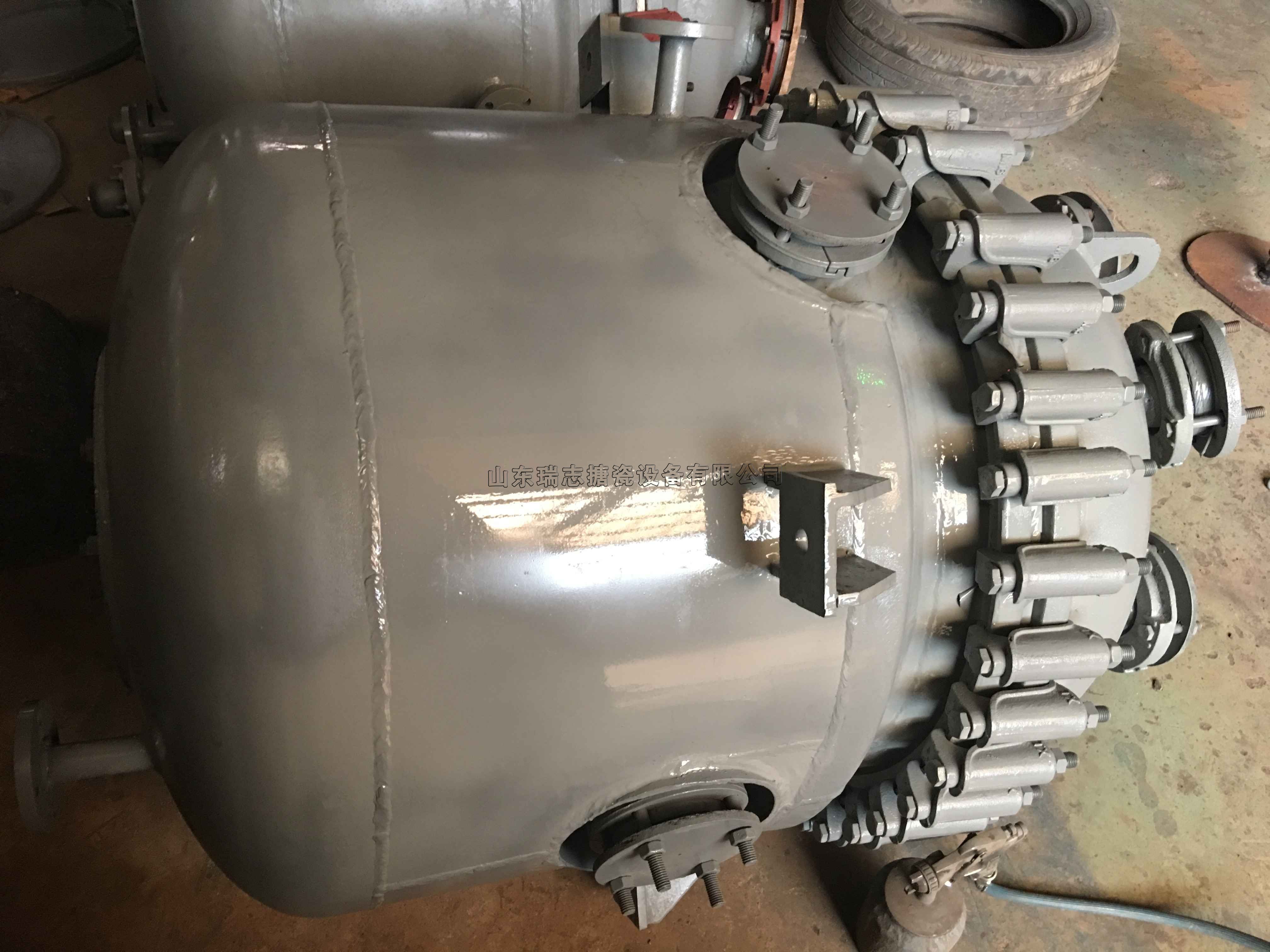 搪瓷反应釜的组成结构(图1)